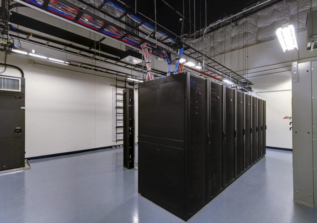 ARCO-Data-Center-KDC-Digital-Realty-Trust-Servers-1280x900-1-1024x720