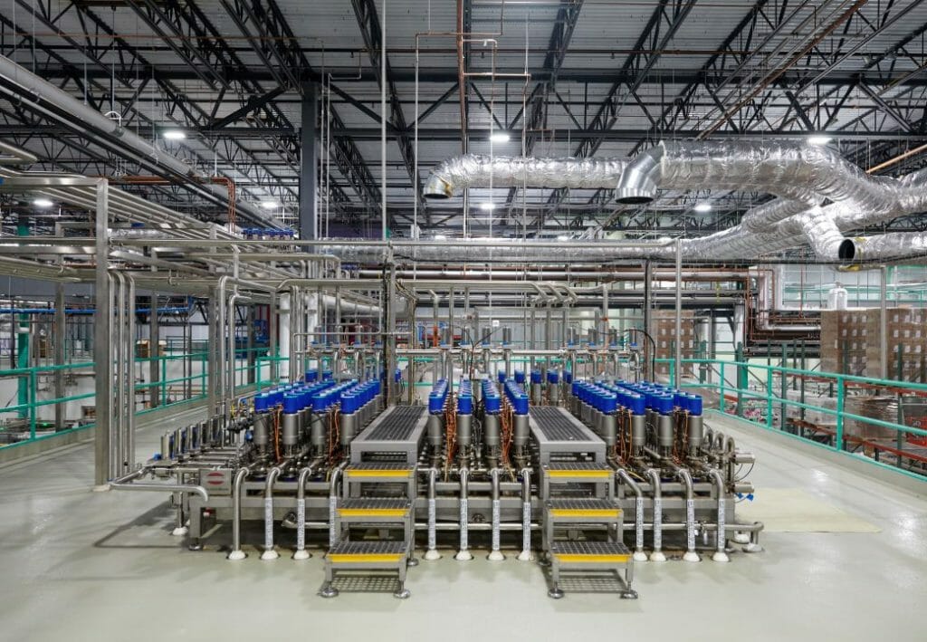 oD2zTspI-1-1040x720 Arizona Beverages Manufacturing, Production Line & Bottling Facility in Woodbridge, NJ | ARCO Design Build