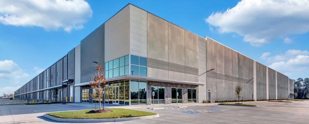 air-59-logistics-center-humble-tx-2 Logistics center project front of buiding and parking lot