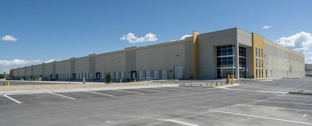 summit-logistics-center-salt-lake-city-ut-6 Distribution warehouse construction contractors | ARCO design build company | ARCO DB | ARCO Design/Build