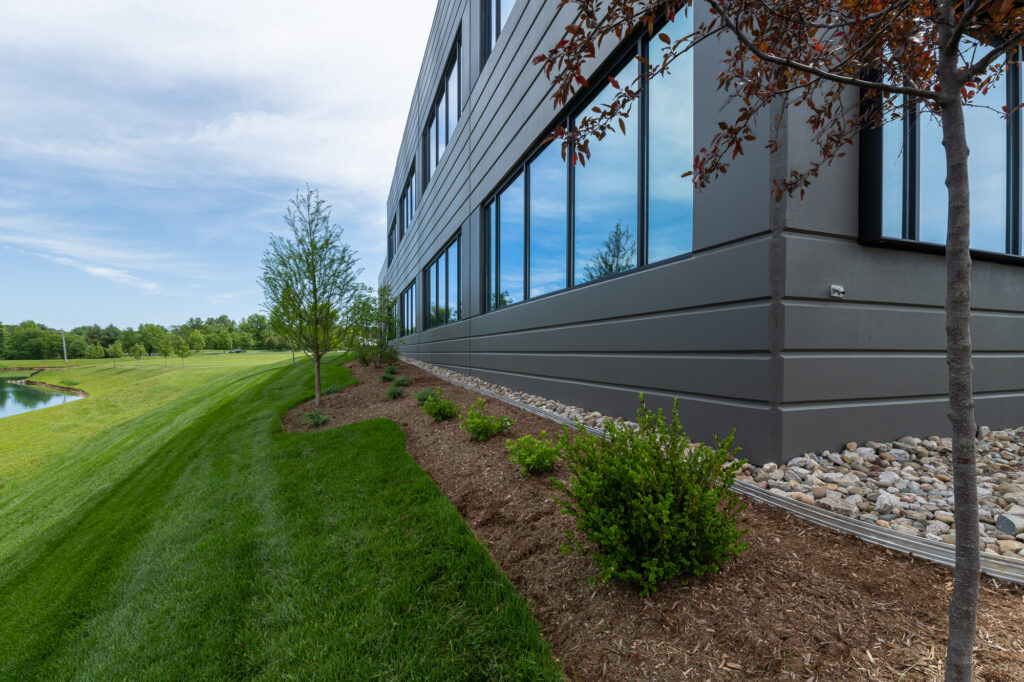 JERRY@THECHENCREATIVE.COM